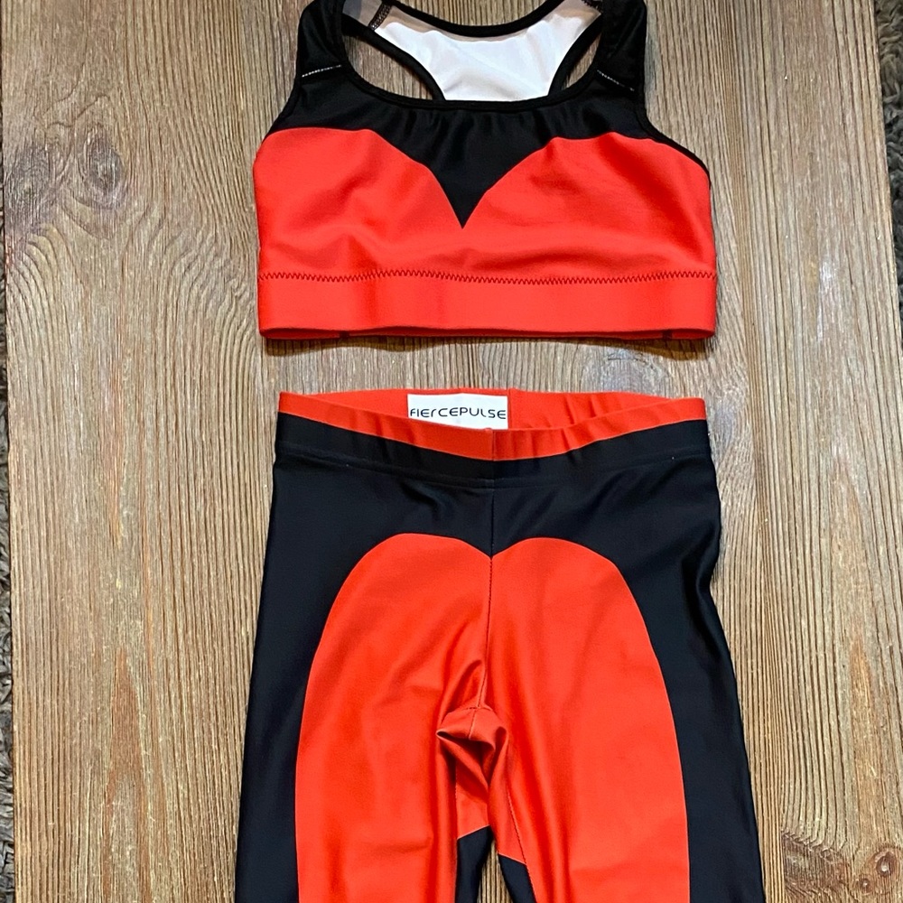 FiercePulse heart shaped high rise yoga pants and matching sports bra